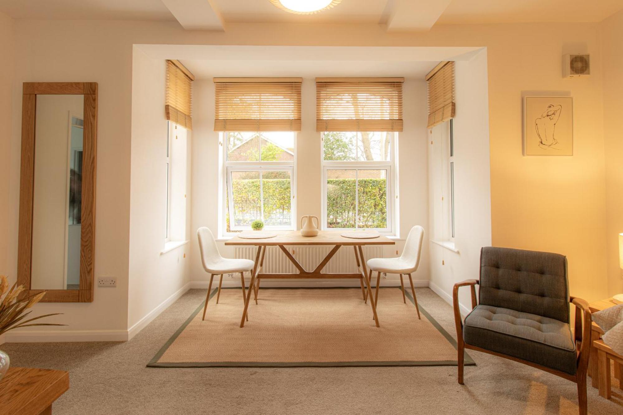 Crescent House Apartments 텔퍼드 외부 사진