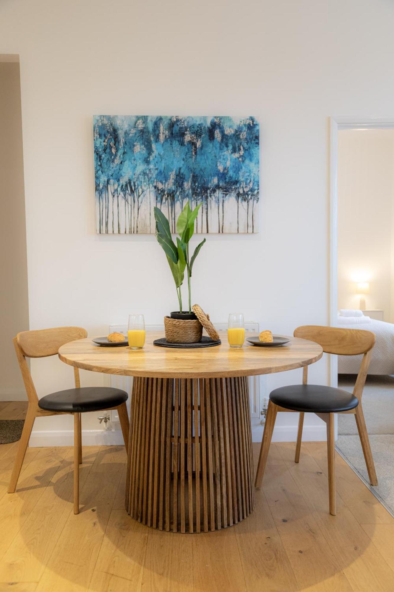 Crescent House Apartments 텔퍼드 객실 사진