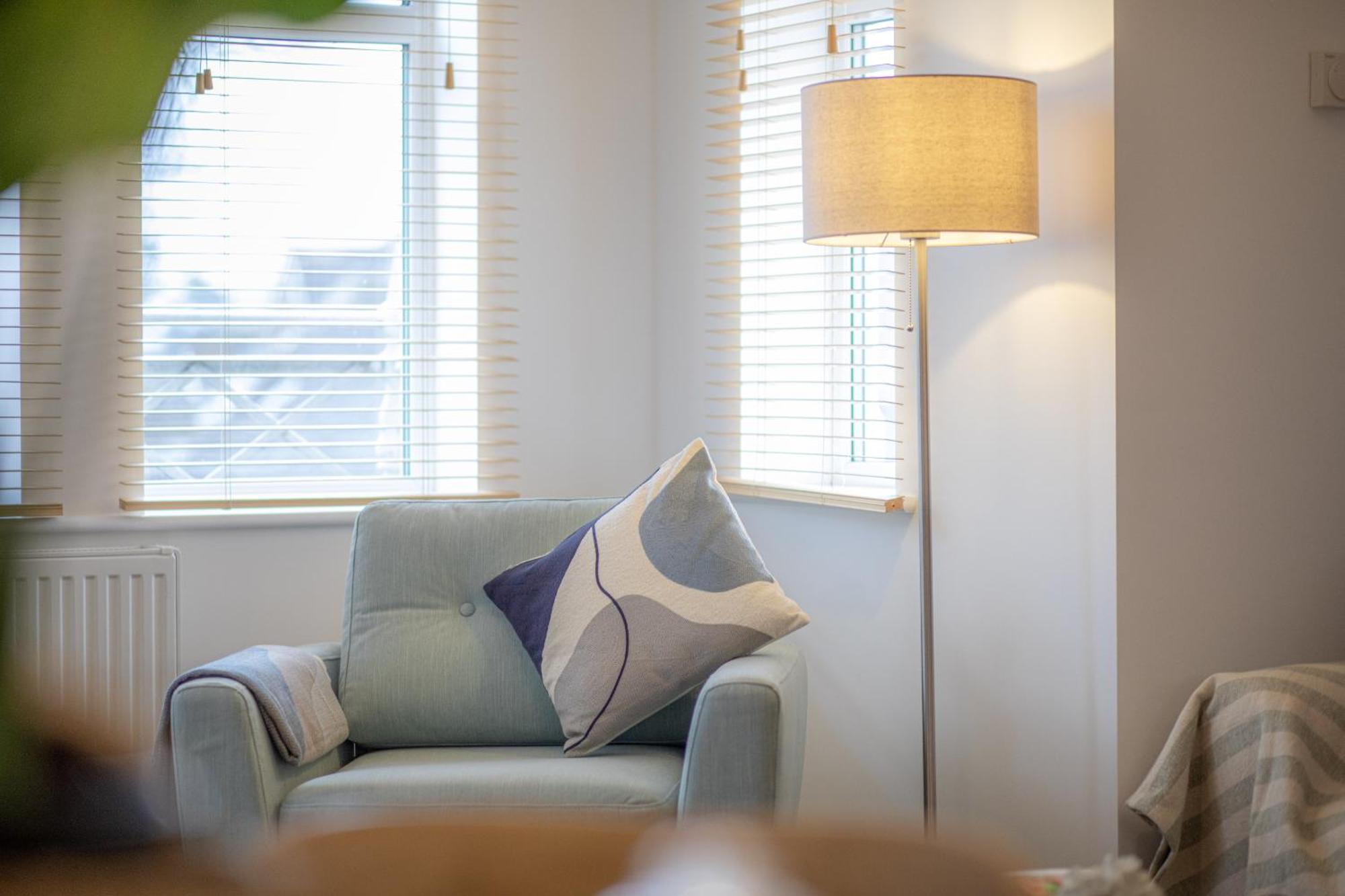 Crescent House Apartments 텔퍼드 객실 사진