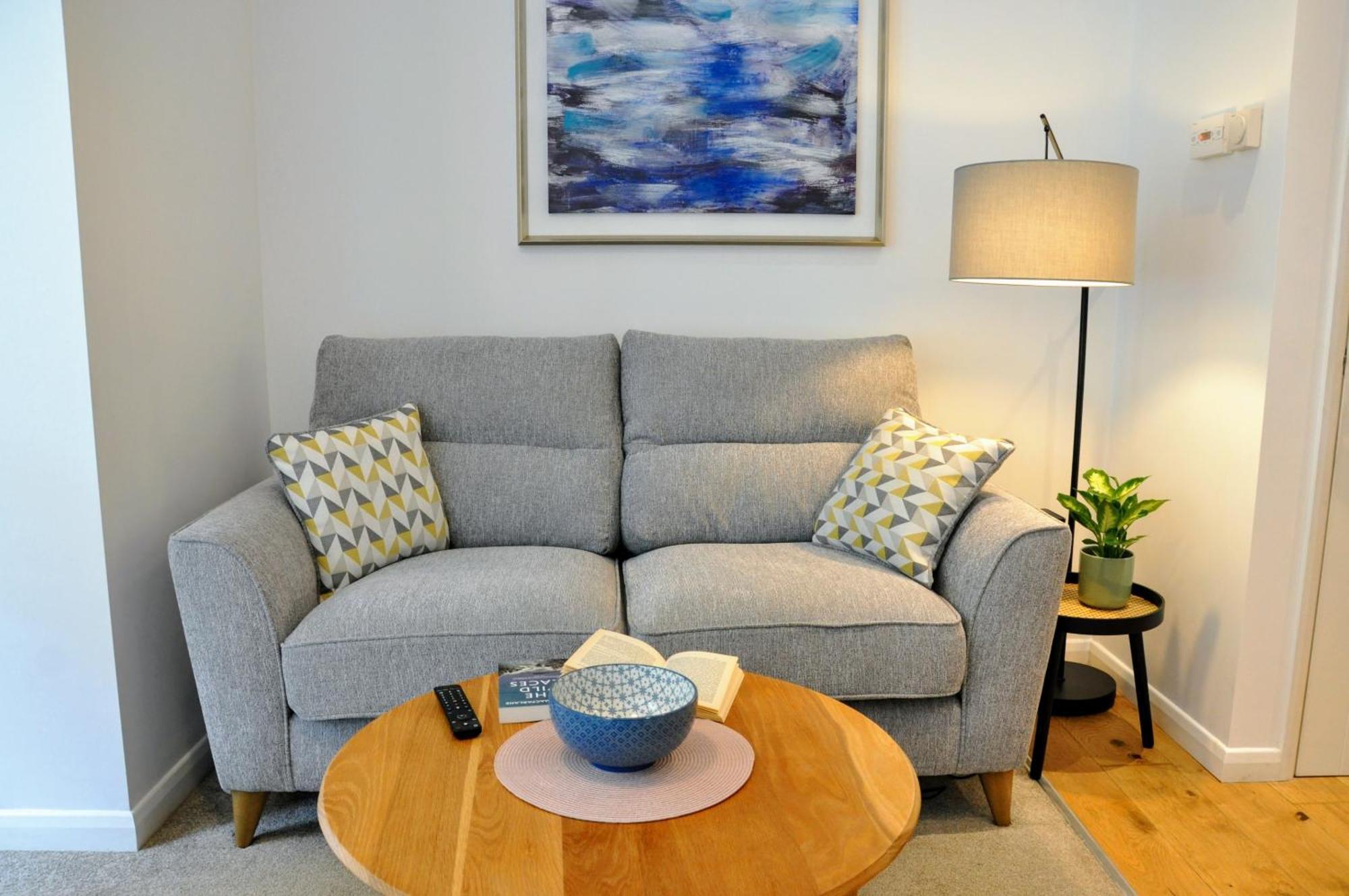 Crescent House Apartments 텔퍼드 객실 사진